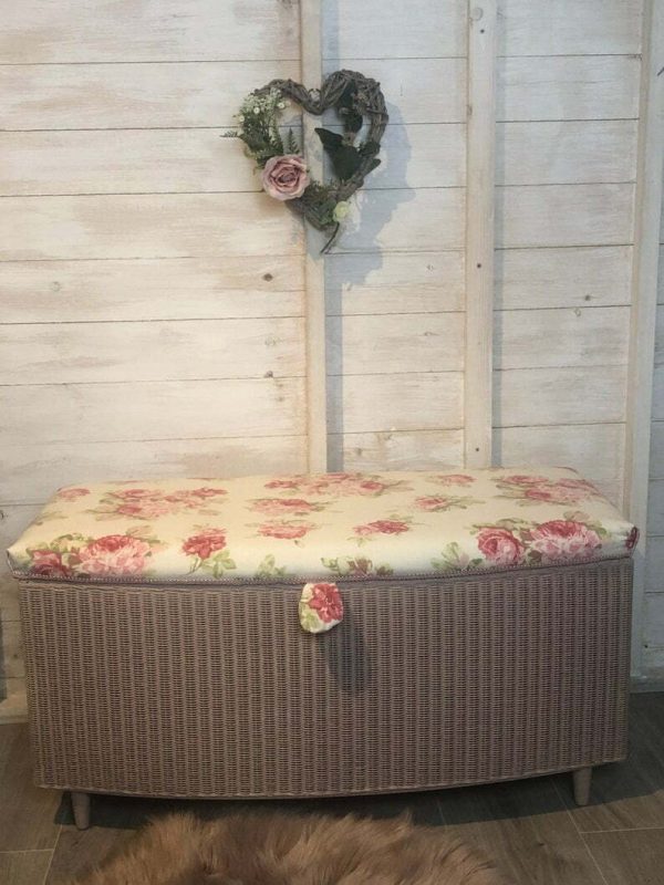 Lloyd loom ottoman